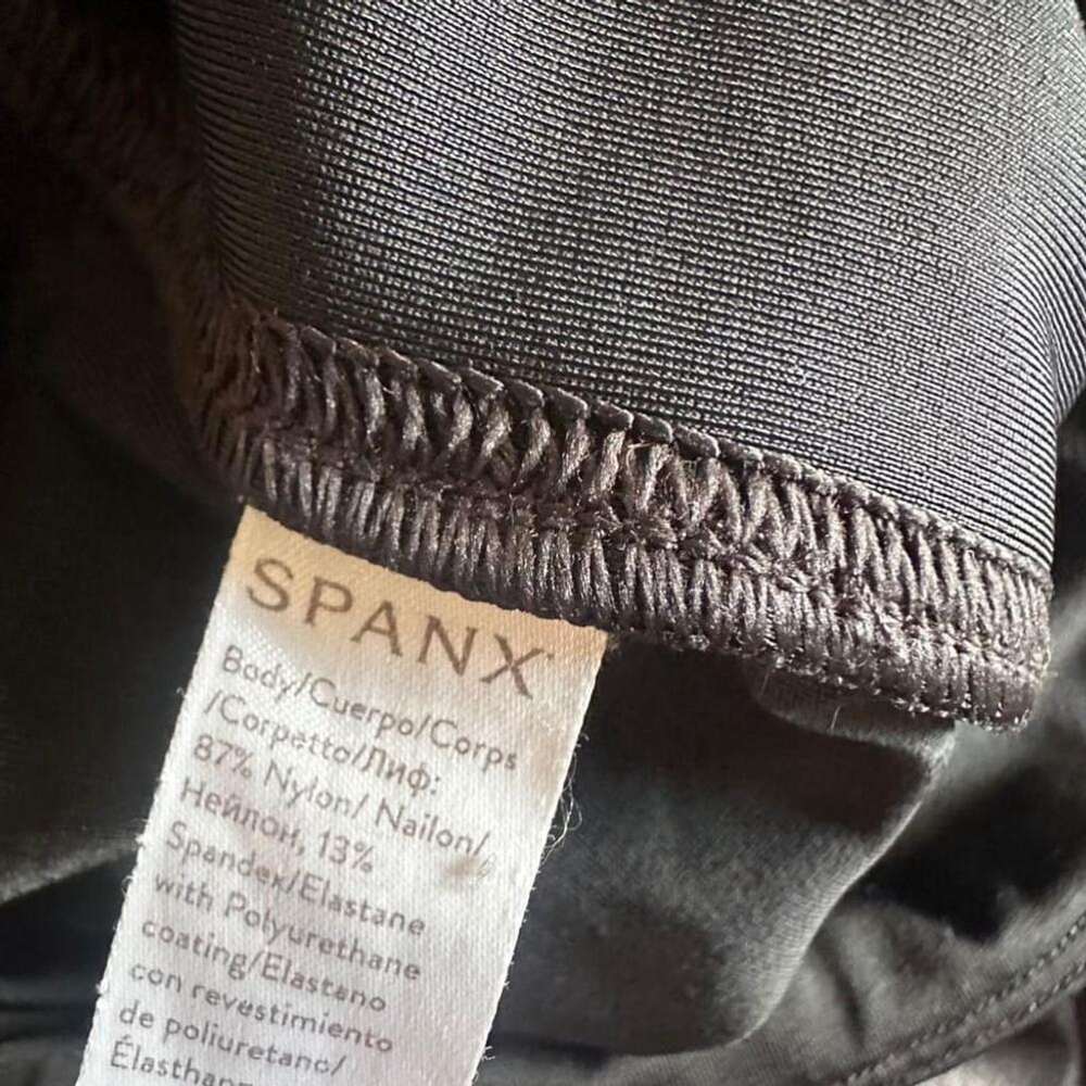 SPANX Faux Leather High-Waist Leggings Black Shaping Fit Holiday & Winter - Picture 6 of 8